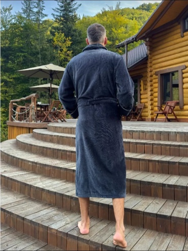 Велюровый халат серый