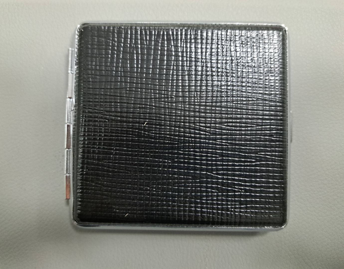 Портсигар Haojue HG-604 9 x 9 см