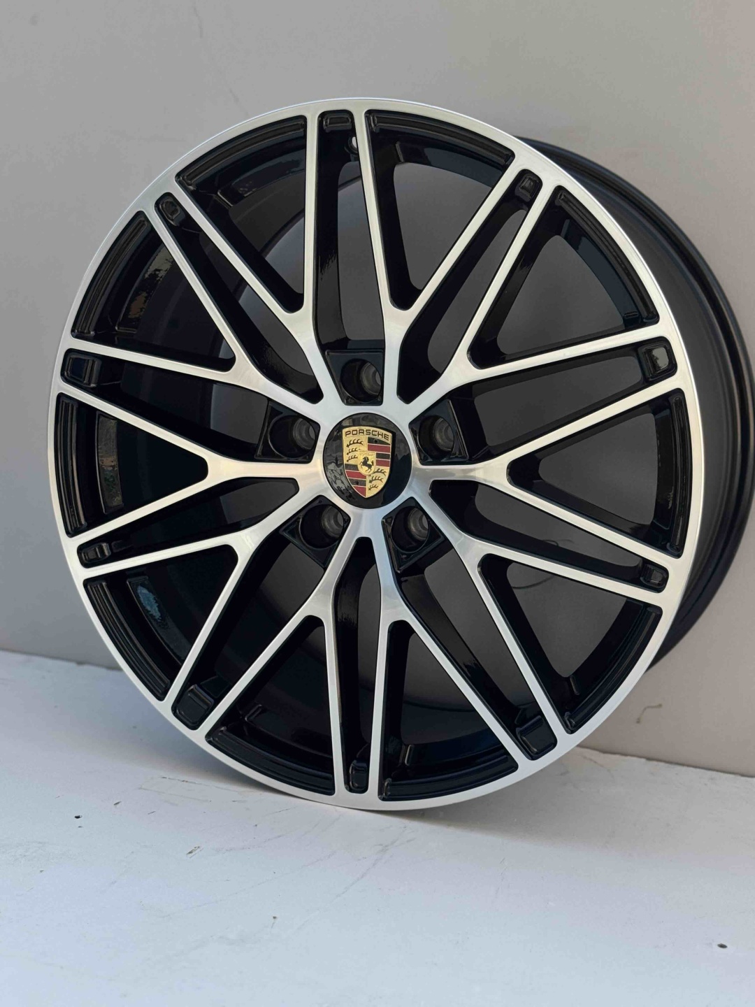 Porsche кованный T/G JT05024 9x20/5x112 D66.45 ET26 4 диска черный, серебристый