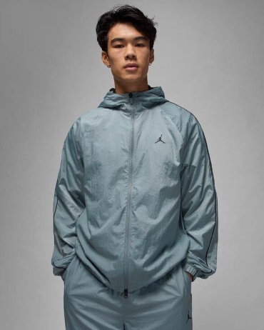 Ветровка Nike светло-синий