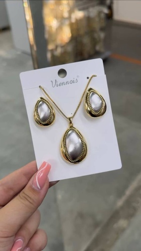 Viennois титан, пластик