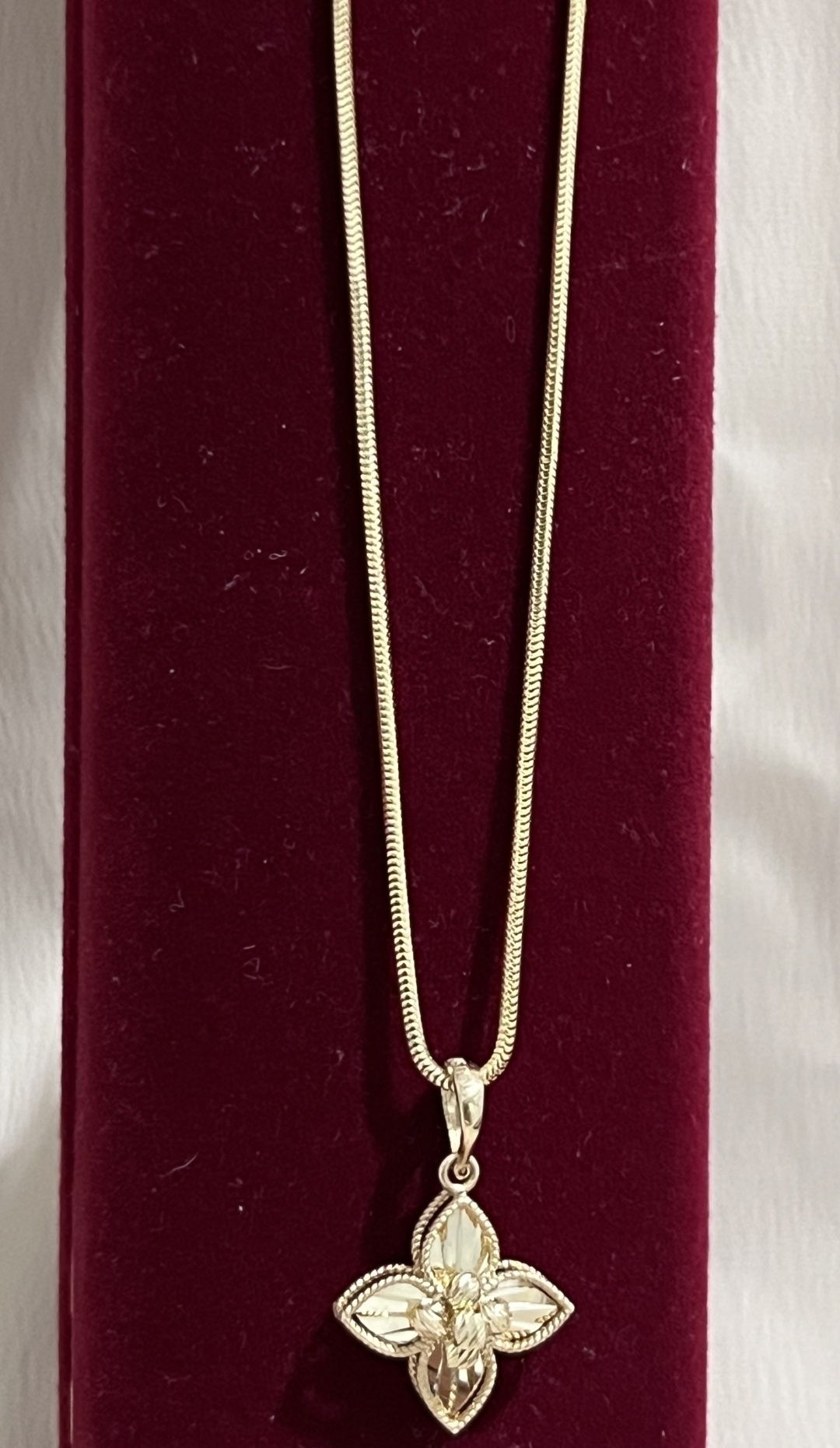 Колье AZIMA Van cleef длина 50 см вес 4.98 г золото, без вставок