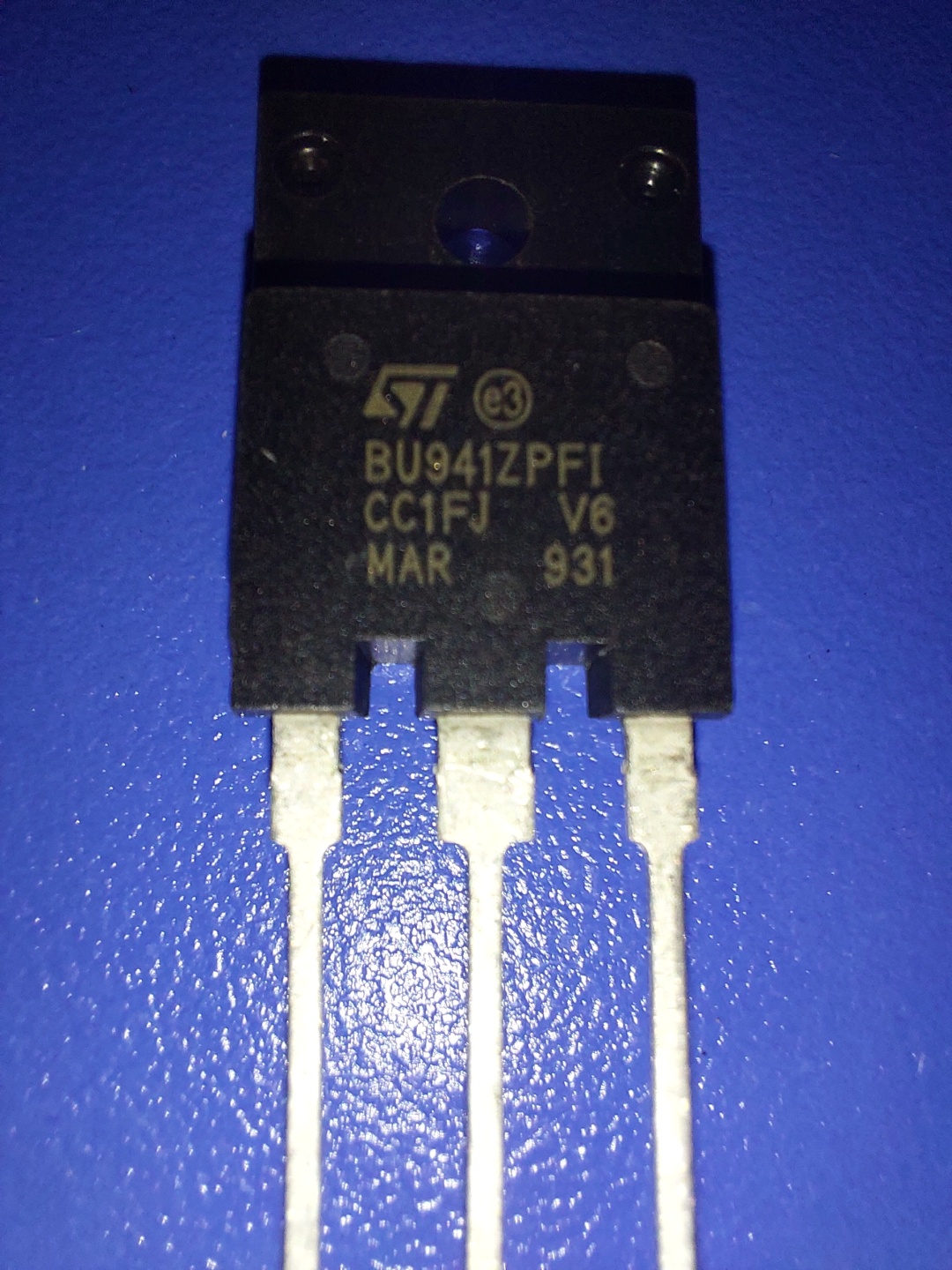 Транзистор биполярный BU941ZPFI BU941, 1 шт.