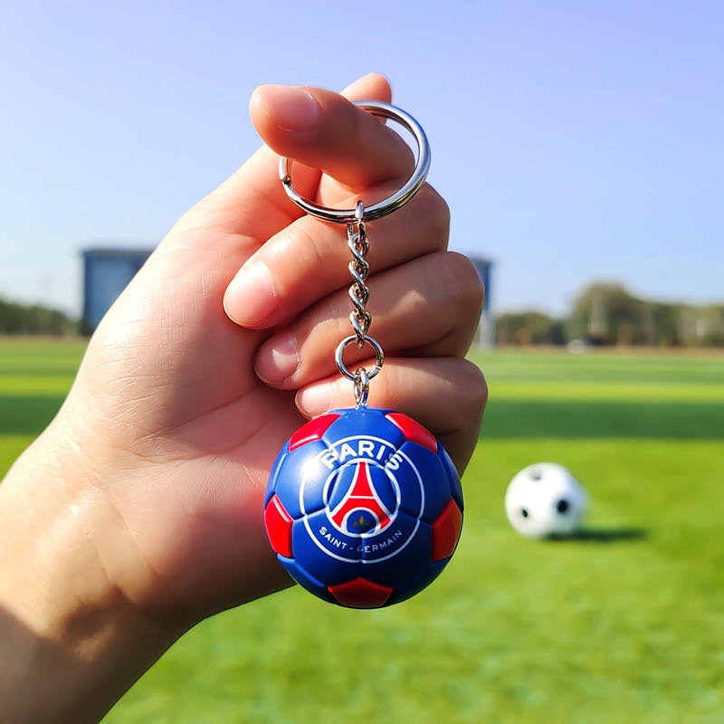 Брелок AYL футбольный мяч PSG SYS-0220 1 пластик 1 шт
