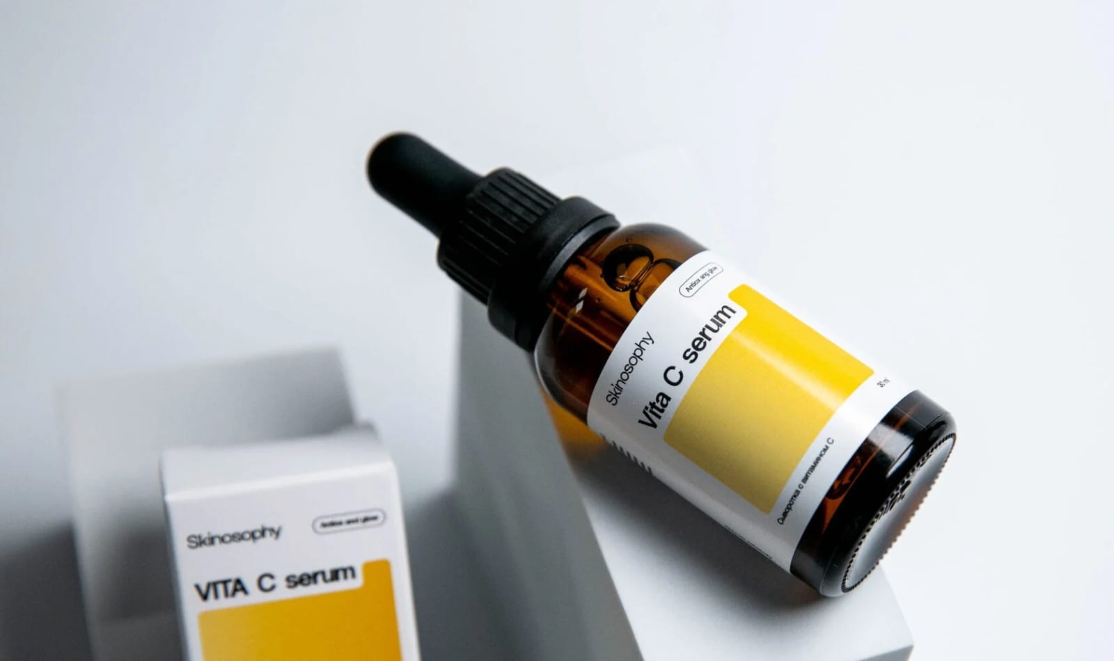 Skinosophy сыворотка Сыворотка с витамином С для лица, для области вокруг глаз, для зоны декольте 30 мл
