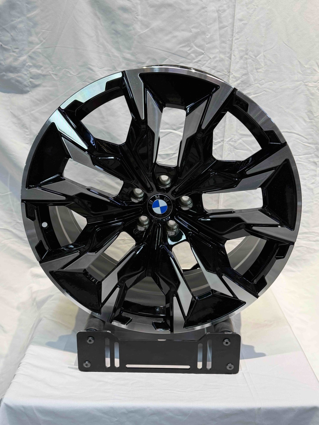 BM HJ0564 8.5/9.5x21/5x112 D66.5 ET30.35 4 диска черный, серебристый