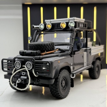 Внедорожник Land Rover Defender 110 серый
