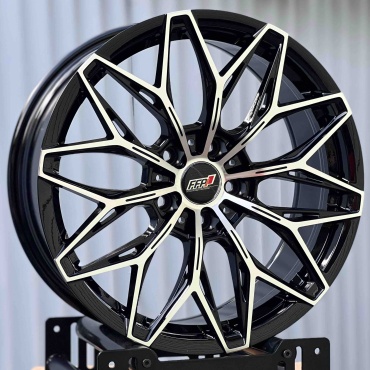 WHEELS 3386 8x18/5x114.3 D67.1 ET35 4 диска черный, серебристый