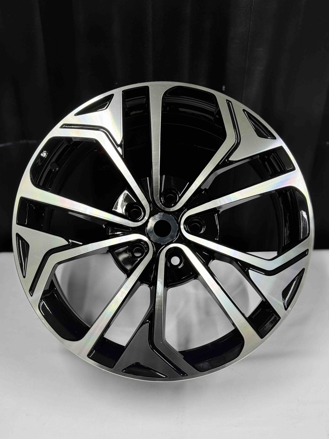 Top Grade Diski0115 8x18/5x114.3 D67.1 ET45 4 диска черный, серебристый