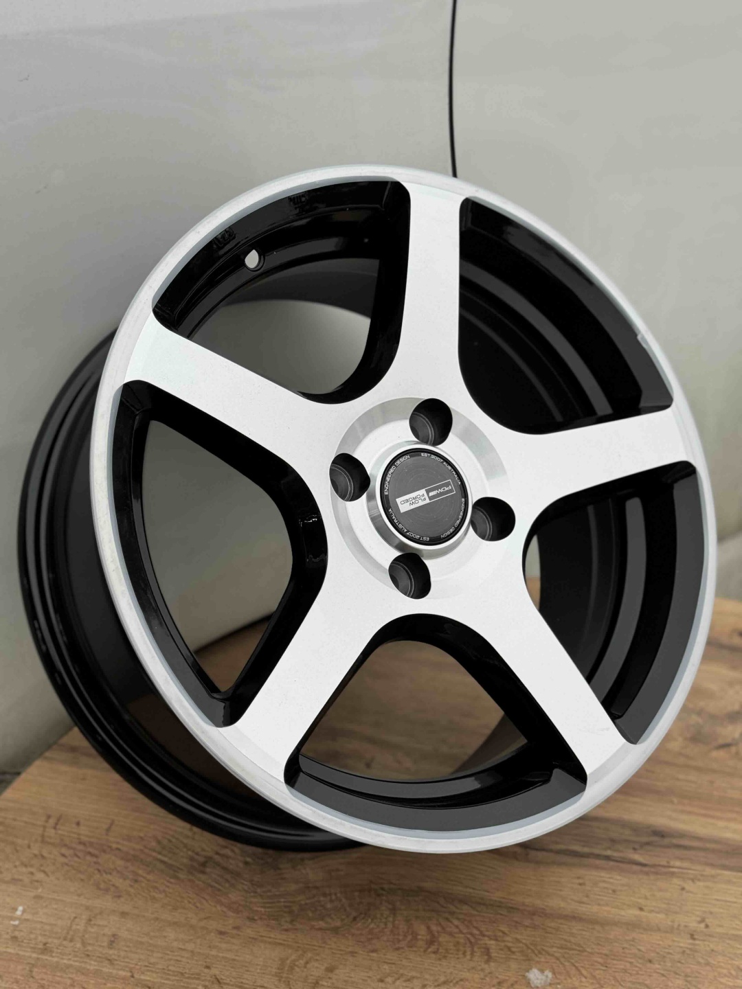 Top Grade 11003 7x15/4x100 D67.1 ET30 4 диска черный, серебристый
