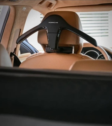 Вешалка Porsche PCG862663A черный 1 шт