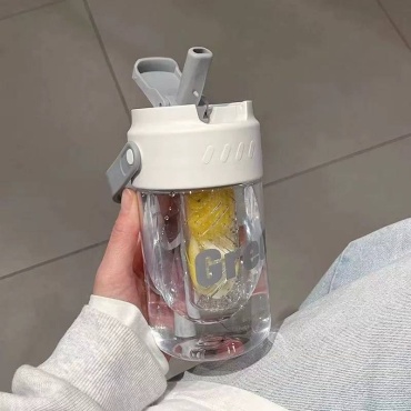 Бутылка GREATWATER 0.6 л белый, крышка с трубочкой, пластик