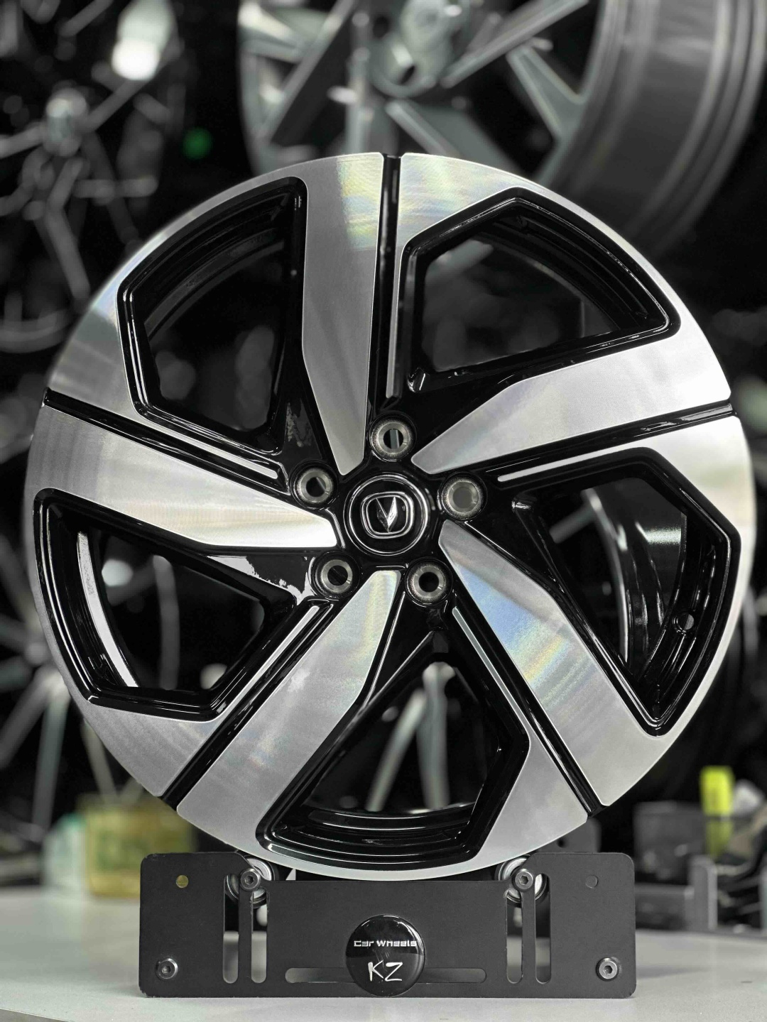 Changan JF5822 7x19/5x114.3 D60.1 ET42 4 диска черный, серебристый