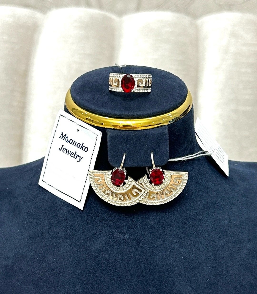 Moonako Jewelry Moonako jewelry вес 15 г серебро, золото, рубин, циркон