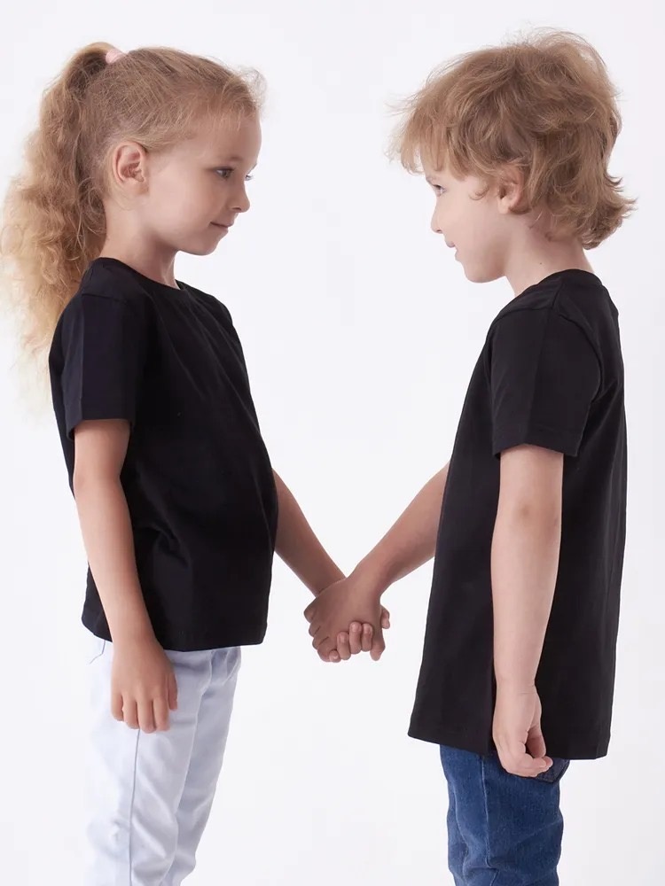 Футболка Mister Tee Однотонная черный