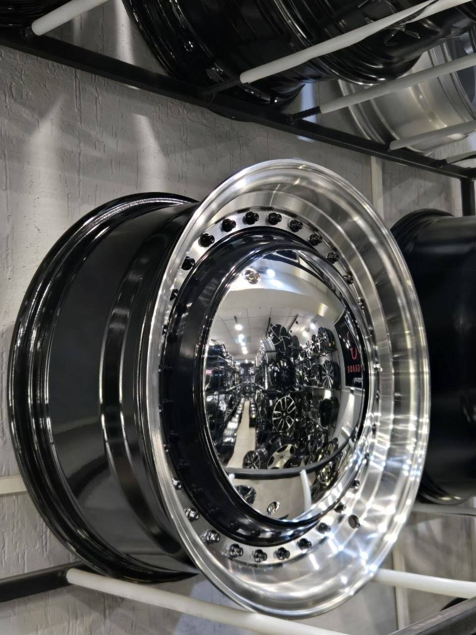 Top Grade Retro Style 7x16/8x100/114.3 D73.1 ET30 4 диска черный, серебристый, серый, хром