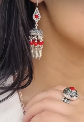 HandMade 285-c925-4691 вес 27 г серебро, коралл