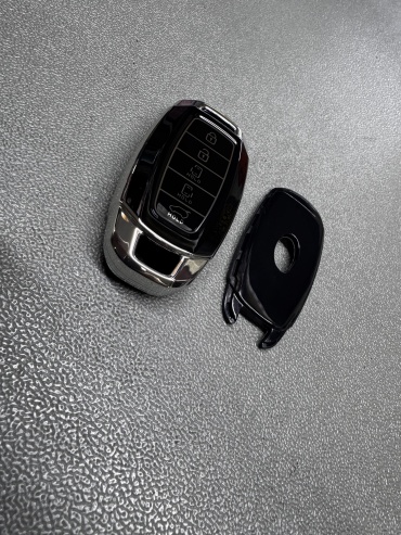 HYUNDAI / KIA чехол Custin черный, серебристый