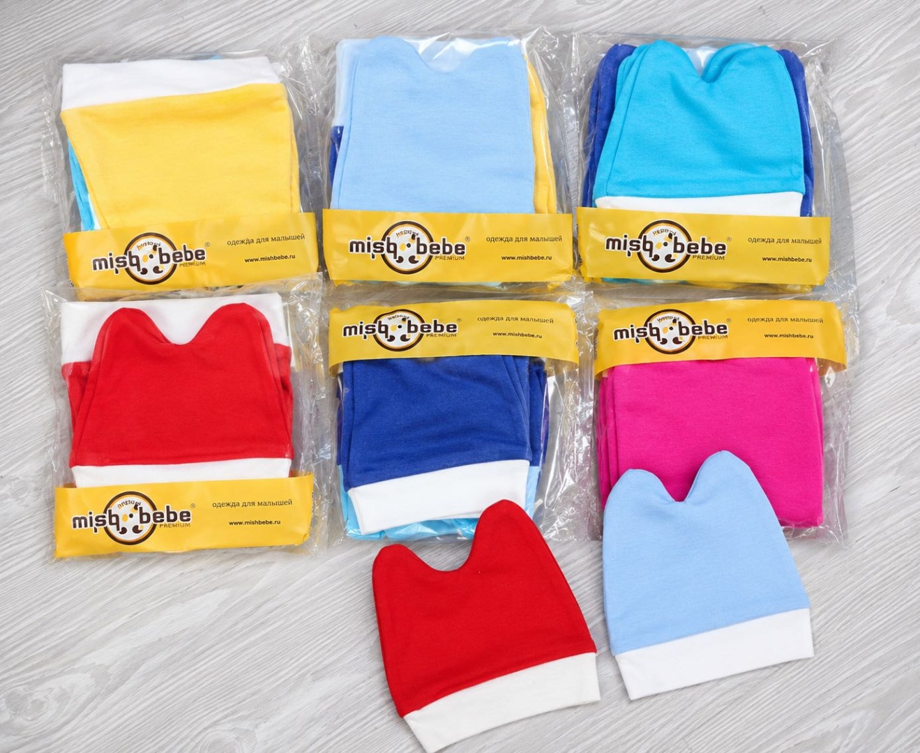 Шапка BABY STYLE 16-33 розовый, красный, синий 68