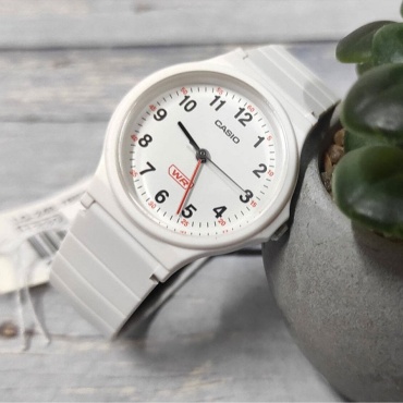 Кварцевые CASIO LQ-24B-7BDF пластик