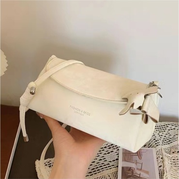 Сумка бочонок Fashion&Bags экокожа белый