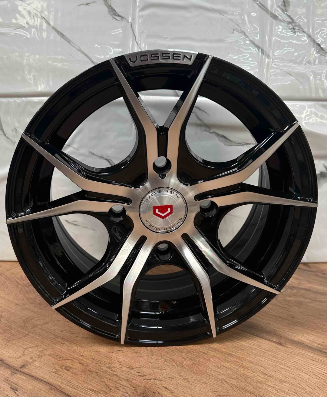 Top Grade 50066 6x13/4x114.3 D73.1 ET30 4 диска черный, серебристый