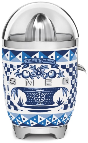 Соковыжималка Smeg CJF01DGBEU голубой