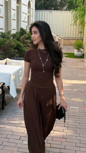 Костюм деловой NUR Collection коричневый