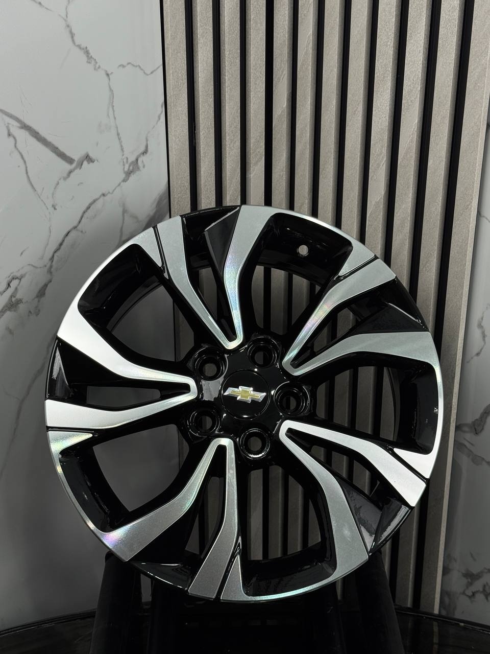 Top Grade T/G CHEVROLET 6139 6.5x16/5x105 D56.6 ET34 4 диска черный, серебристый