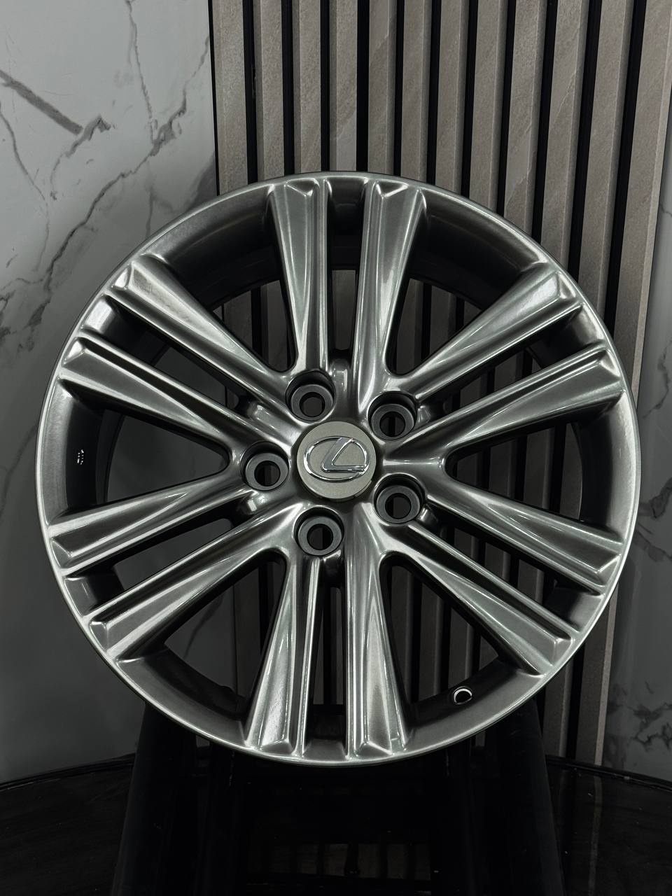 Top Grade Lexus 738 7x17/5x114.3 D60.1 ET40 4 диска графит