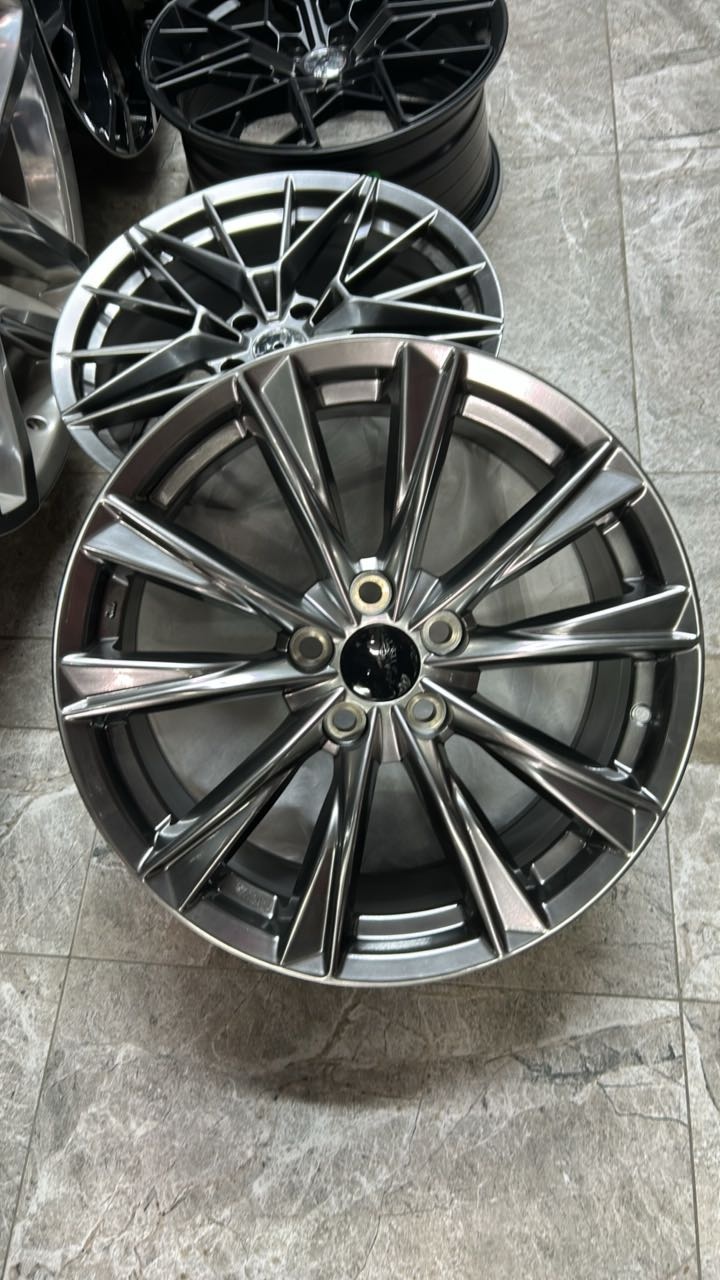 LKN Lkn0301 8x18/5x114.3 D60.1 ET35 4 диска графит
