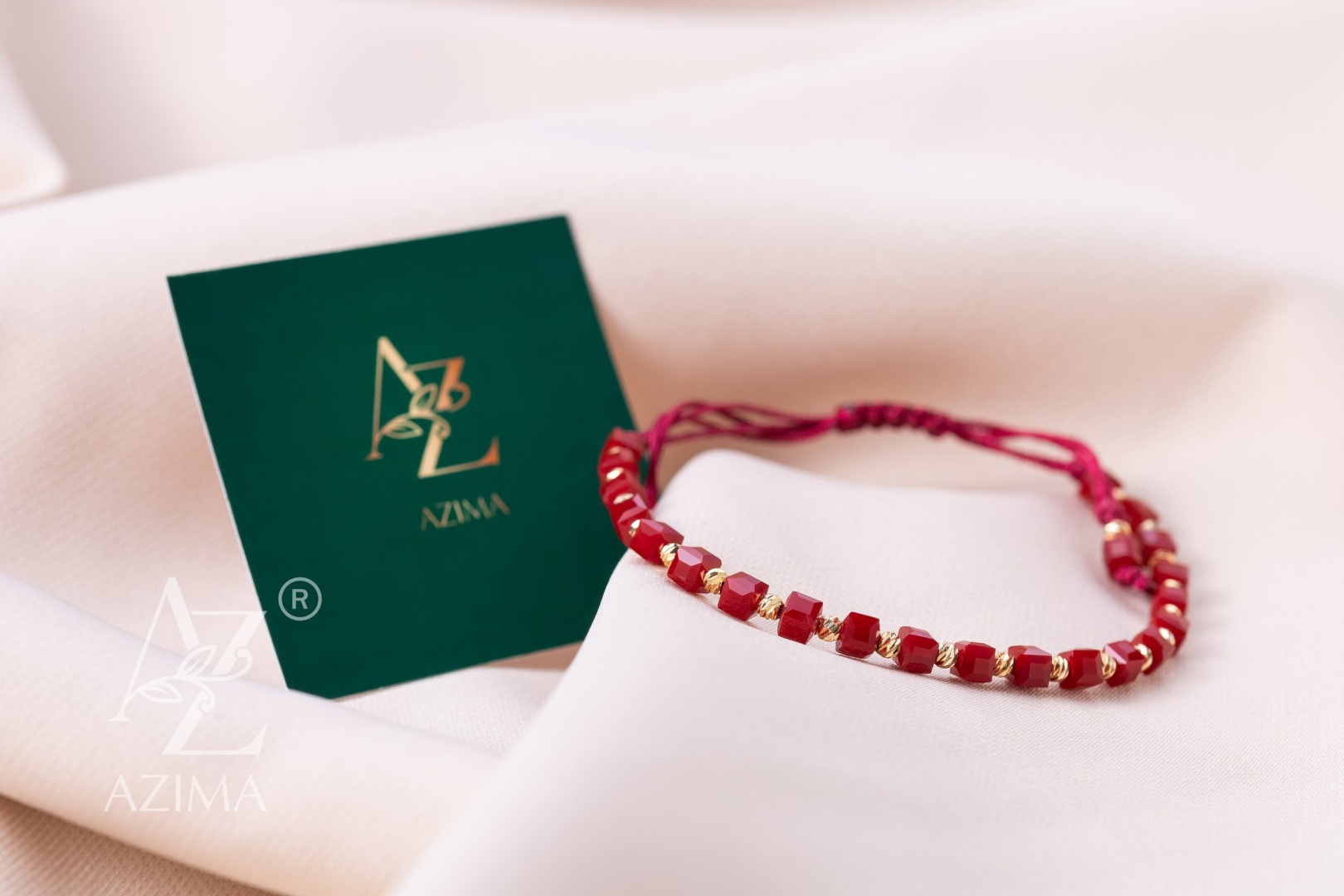 Браслет AZIMA GOLD1 гранат длина 18 см, вес 0.5 г сплав покрытый золотом 14К, плетение веревка