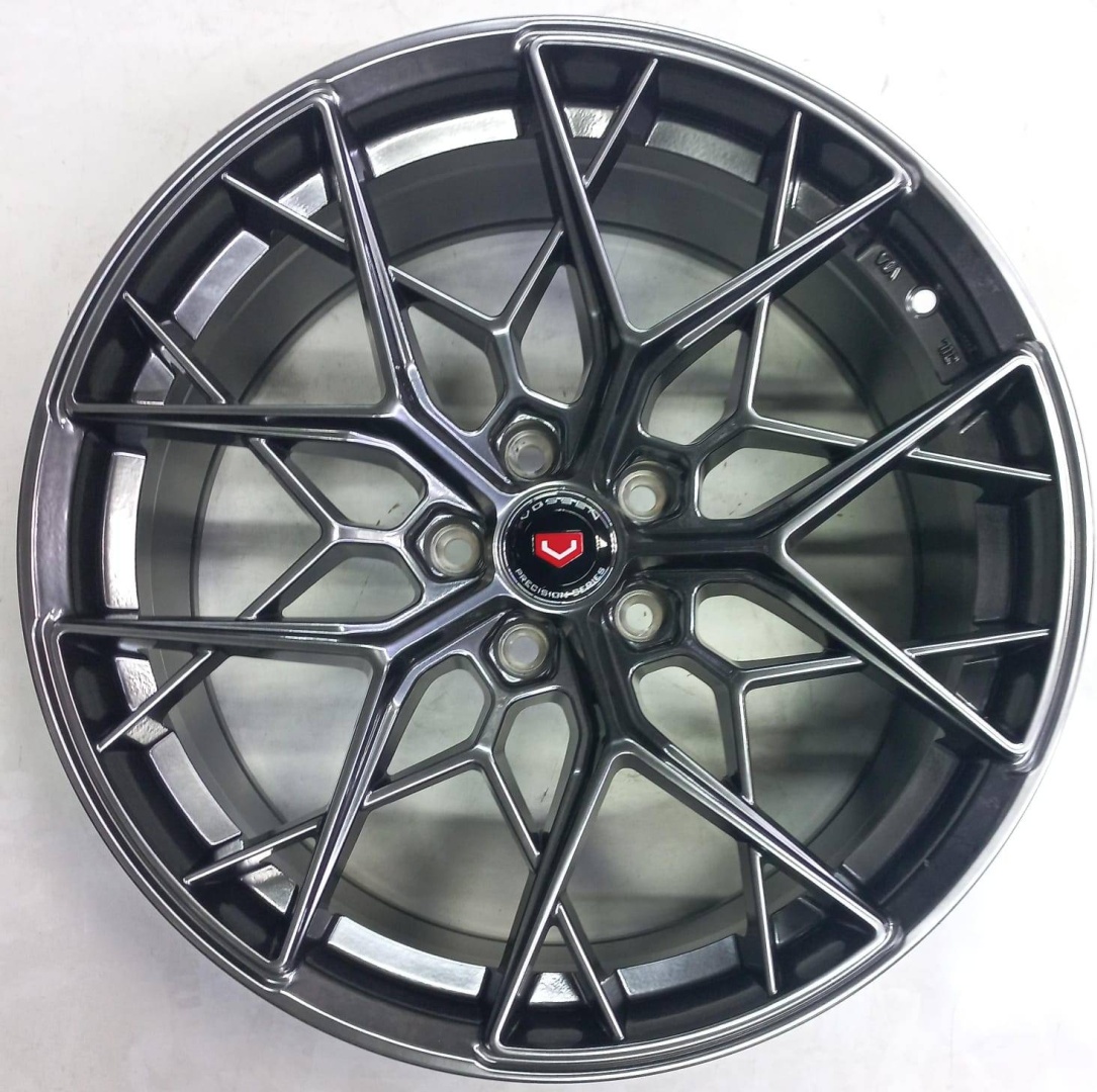 Vossen Vossen 754-12 8.5x19/5x112 D66.6 ET35 4 диска графит