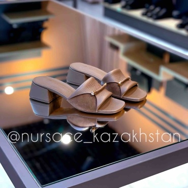 Сабо Nursace коричневый