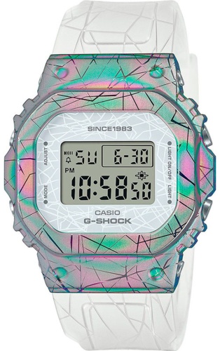 Кварцевые CASIO GM-S5640GEM-7DR пластик, нержавеющая сталь