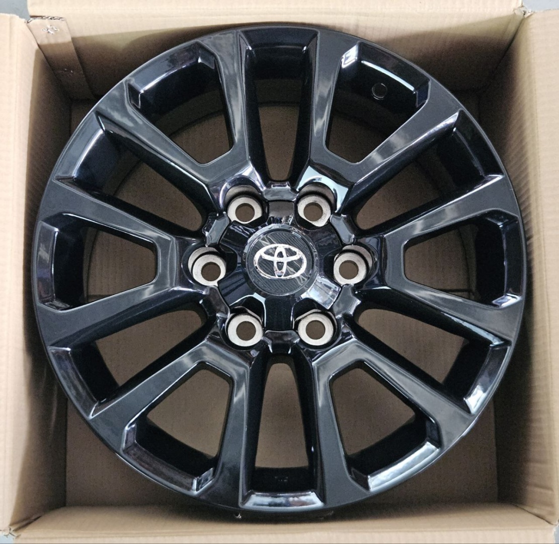 Fonyee SM H843F 7.5x17/6x139.7 D106.1 ET25 4 диска черный