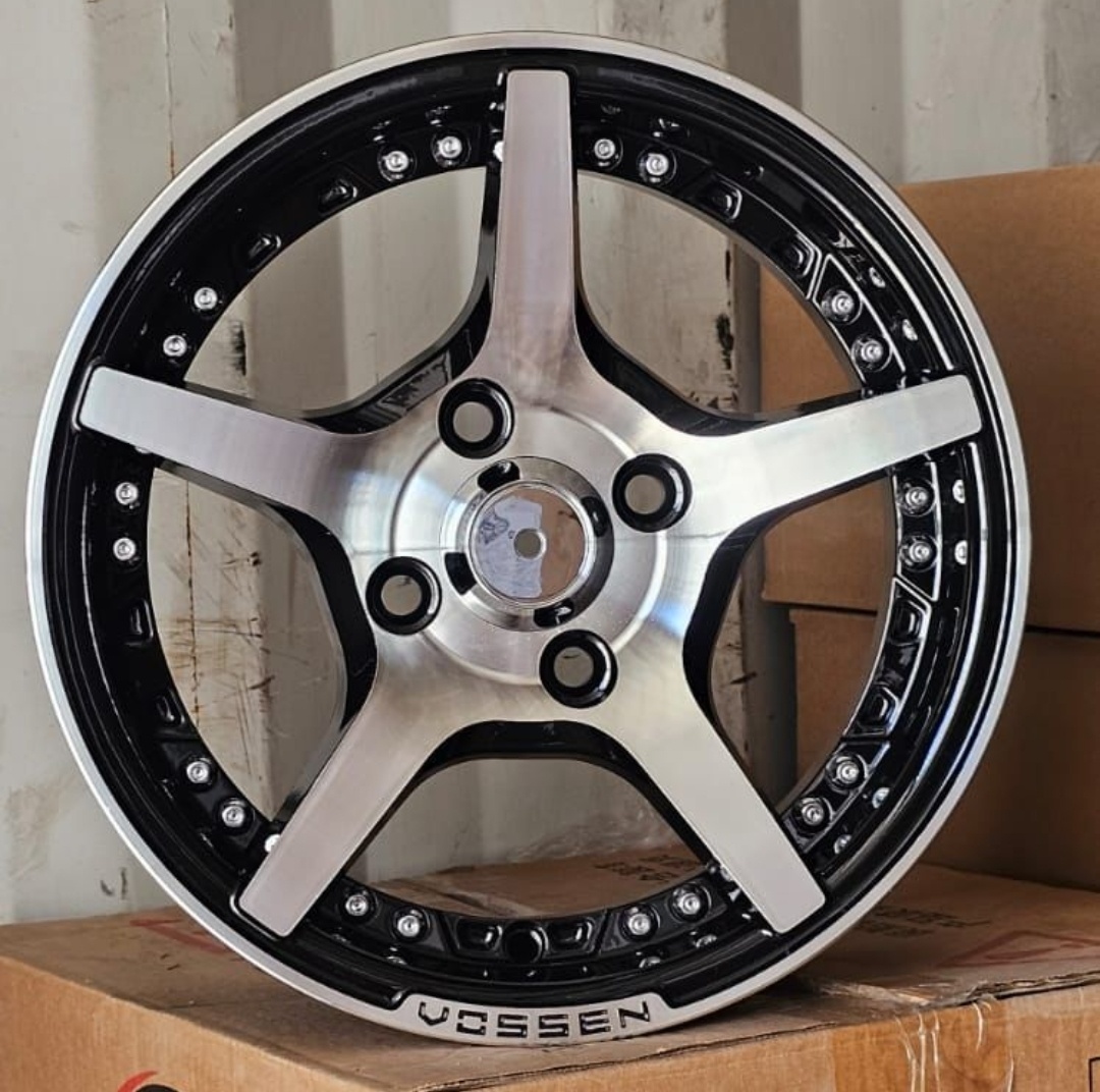 Vossen 13699 6x13/4x100 D67.1 ET30 4 диска черный, серебристый