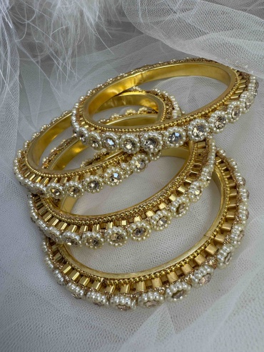 AGRA jewelry длина 6.5 см бижутерный сплав, стекло