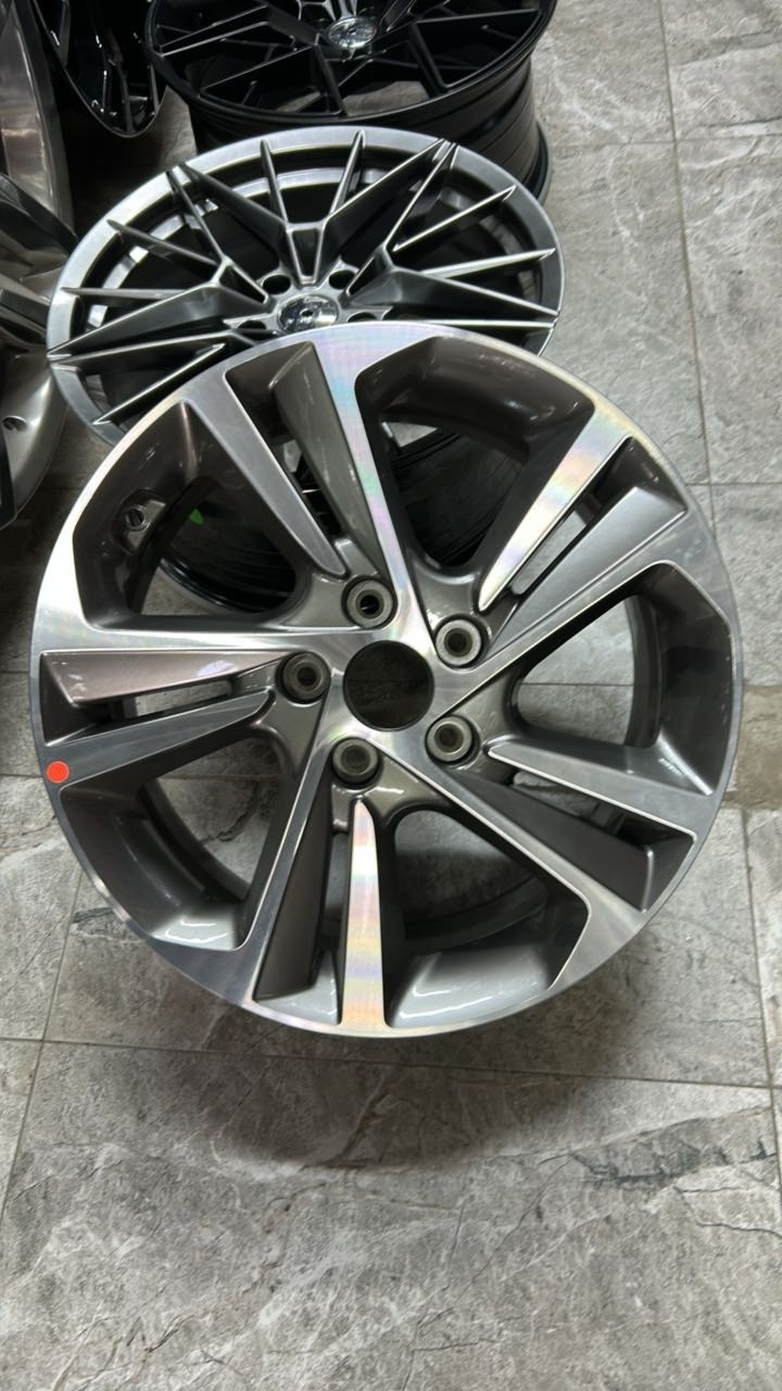 LKN Lkn7090 7x17/5x114.3 D67.1 ET23 4 диска серебристый, графит