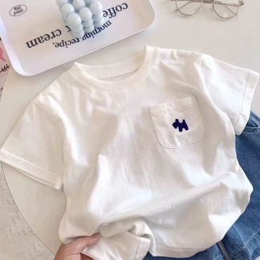 Футболка BABY STYLE рисунок на кармане белый