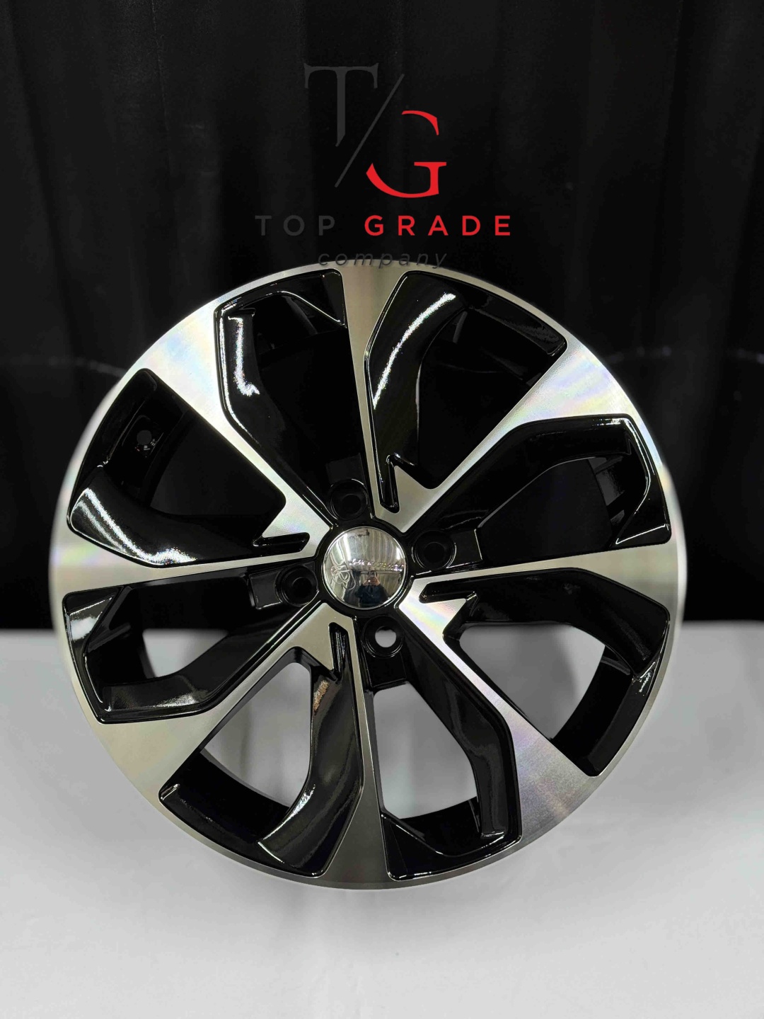 Top Grade Top grade0136 6.5x16/4x100 D54.1 ET45 4 диска черный, серебристый