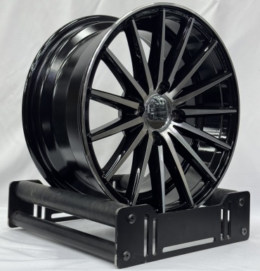 Wheels 560 7x16/4x100 D35 ET67.1 4 диска черный, серебристый