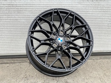 KOKO bmw-1000m-0292_4-GLOSS BLACK 8/8.5x18/5x120 D72.6 ET34 4 диска черный