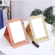 Зеркало настольное косметическое 15*20