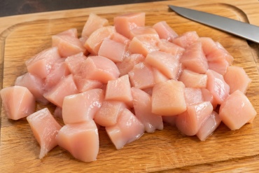 Mfood.kz куриное филе кубиком 500 г