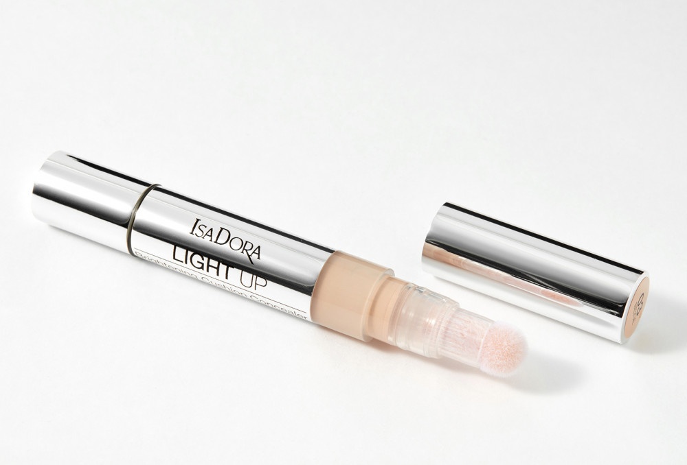 IsaDora Light Up Brightening консилер 03