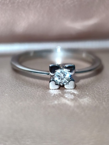 DARID JEWELLERY A31:47 размер 16.5 вес 1.95 г золото, бриллиант