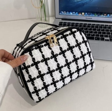 Marika Style косметичка твид белый, черный 13X12 см