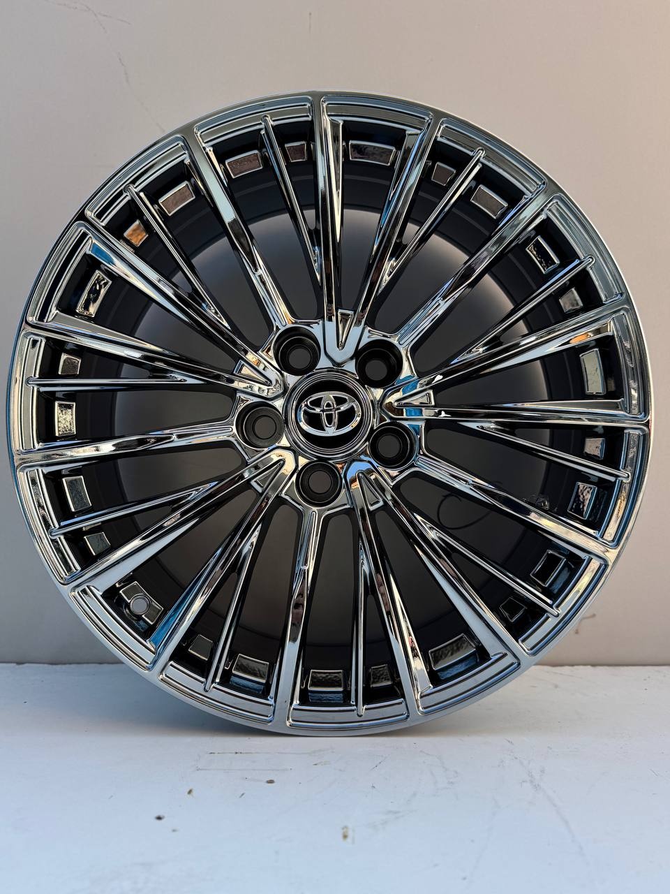 Top Grade Toyota 434-7 6.5x17/5x114.3 D60.1 ET33 4 диска хром