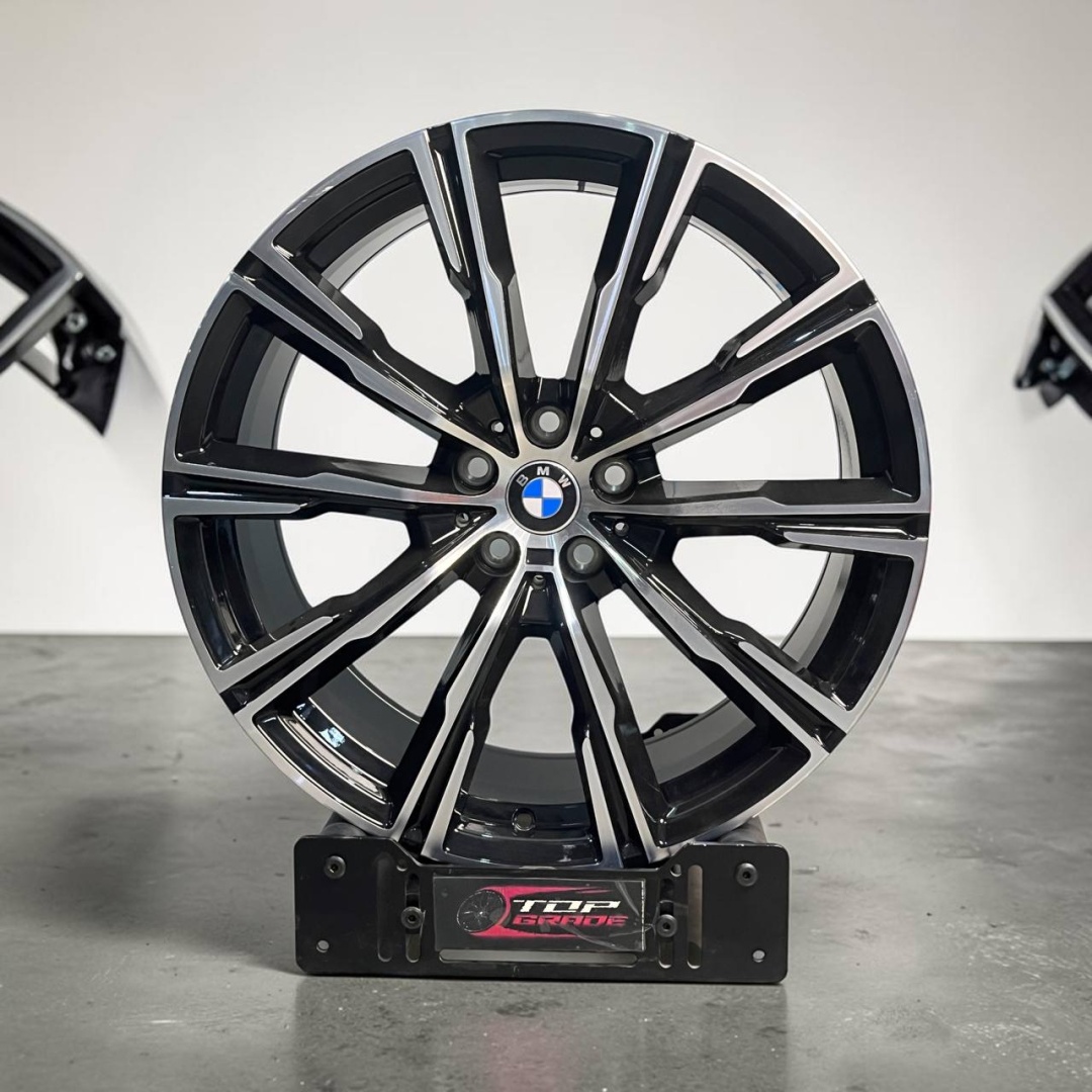 Top Grade BMW AXM 1013 9x20/5x112 D66.6 ET35 4 диска черный, серебристый